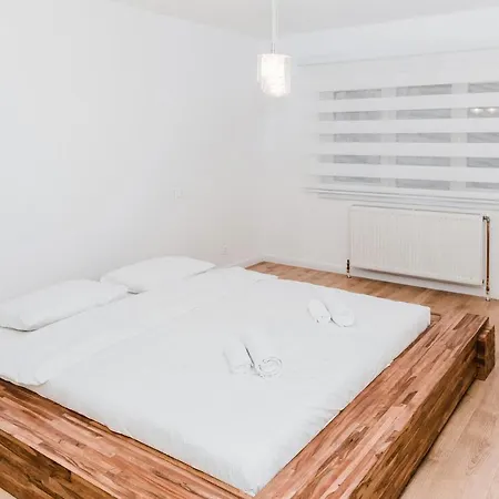 Апартаменты N&b